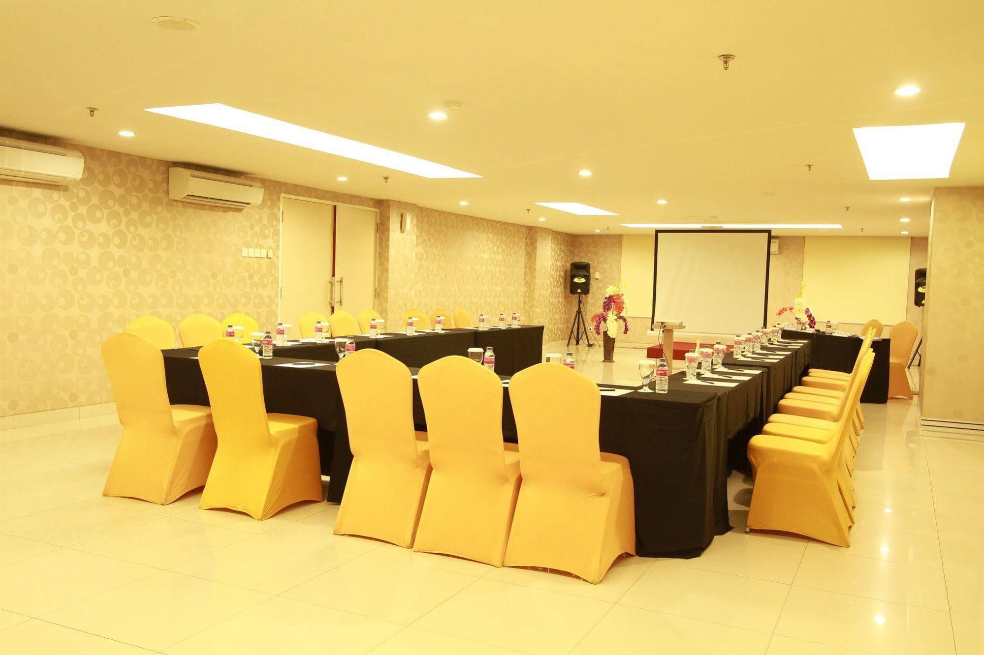 D'Primahotel Balikpapan Kültér fotó