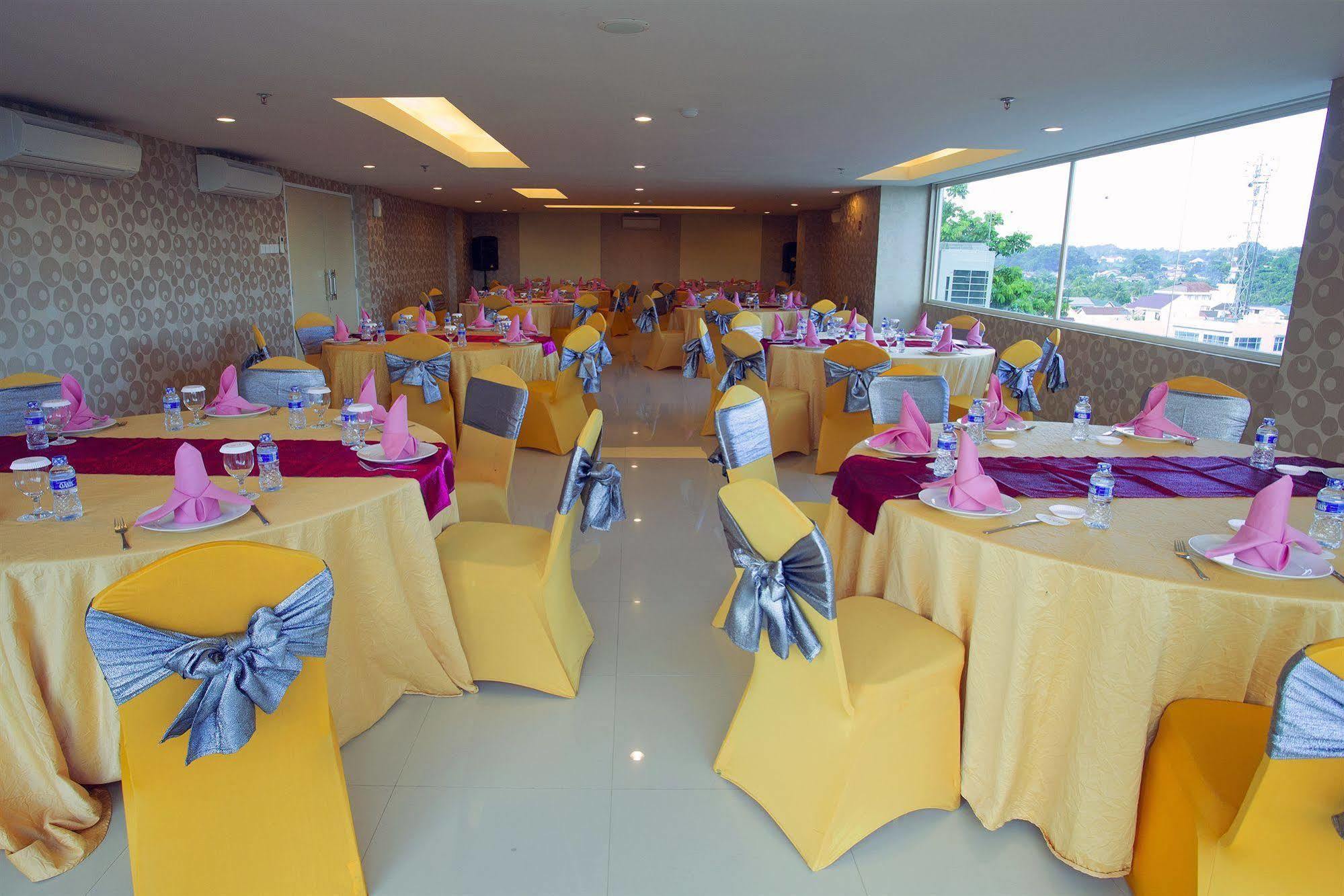 D'Primahotel Balikpapan Kültér fotó