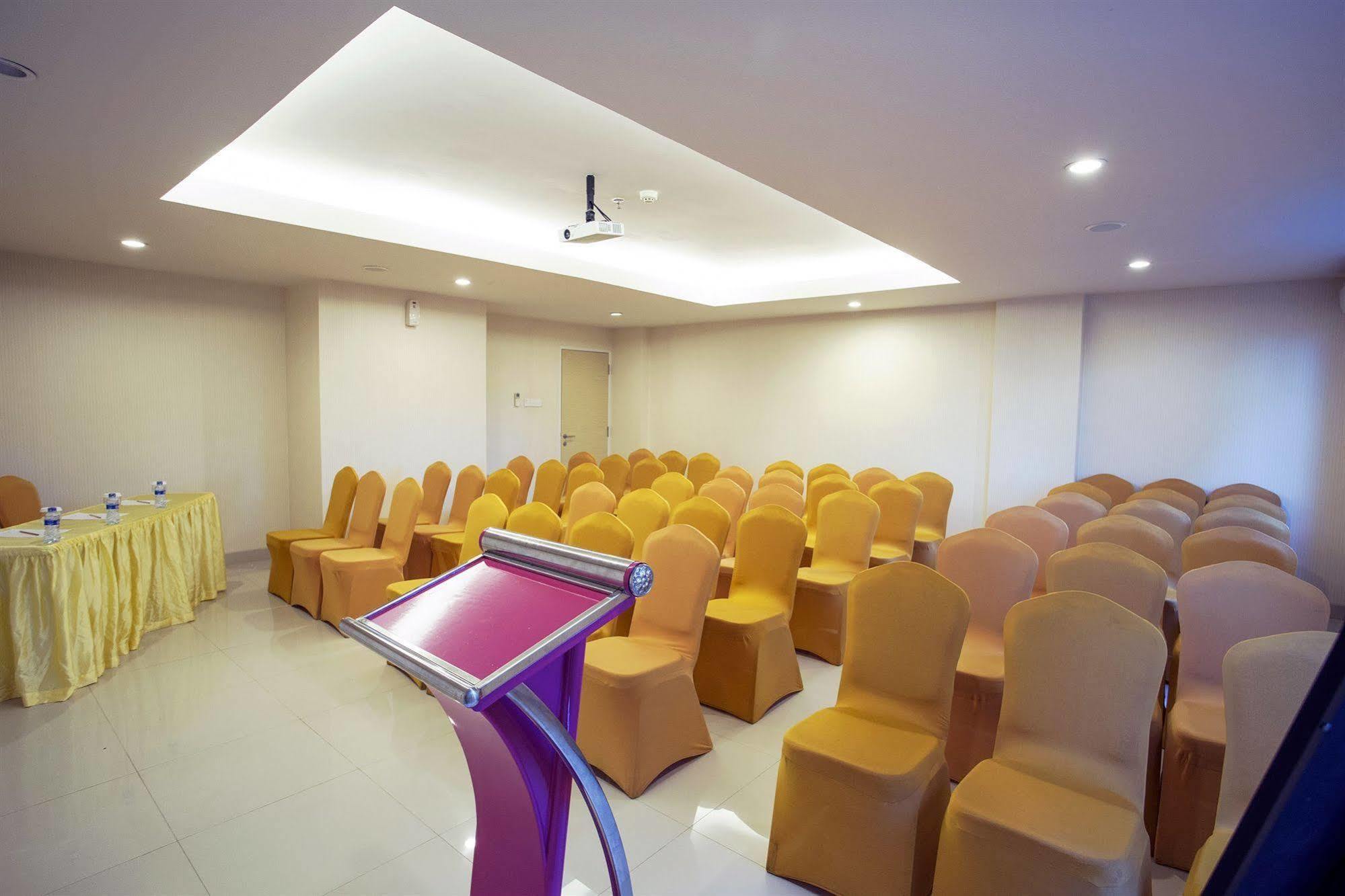 D'Primahotel Balikpapan Kültér fotó